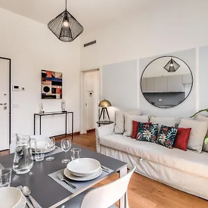 Aweshomeitaly Luxury Apartments